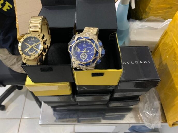 Mais de 150 relógios e joias falsificados são apreendidos pela PRF