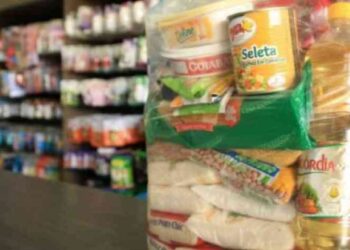 Em 2022, cesta básica subiu em 7 capitais, diz Dieese