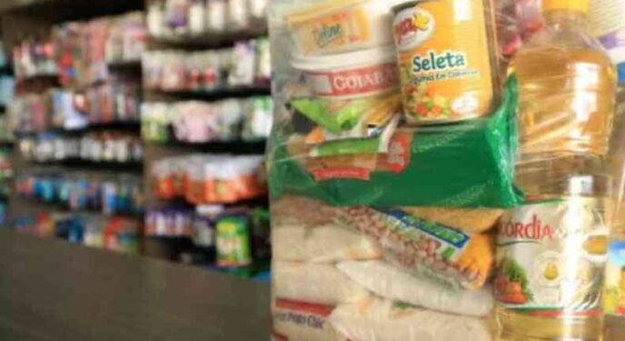 Em 2022, cesta básica subiu em 7 capitais, diz Dieese