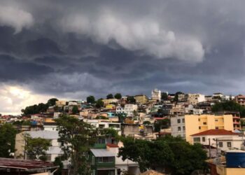 Chuva, vento forte e frio marcam o Carnaval em quase todo o país