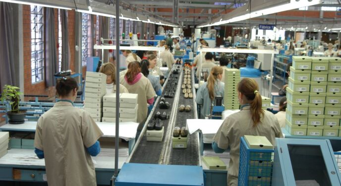 Produção industrial em 2022 cresce na Bahia e mais 6 estados