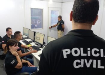 Mulher é presa em flagrante após cometer injúria racial contra PM
