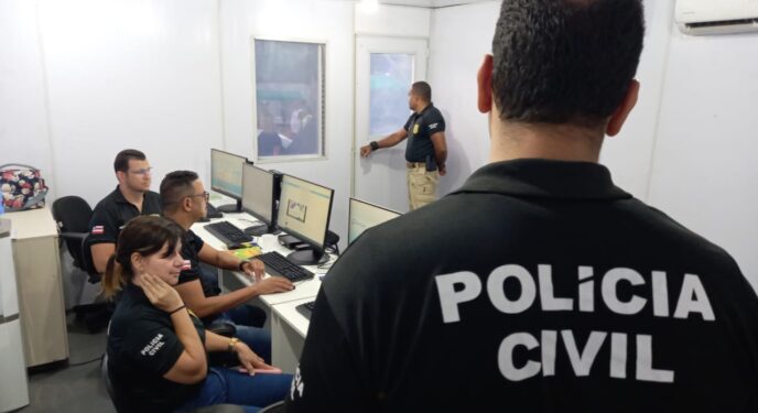 Mulher é presa em flagrante após cometer injúria racial contra PM