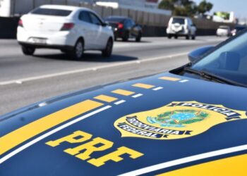 PRF faz a maior apreensão única de cocaína da história: 1.860 Kg