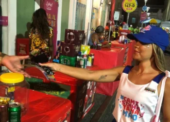 Sesab distribui quase 100 mil preservativos o primeiro dia de Carnaval
