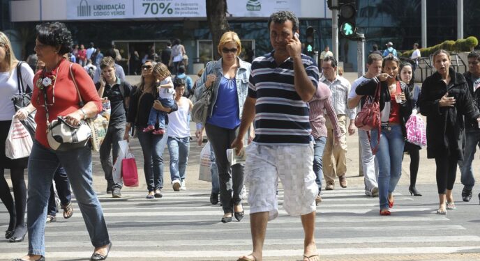 Desemprego subiu nos últimos três meses, diz IBGE