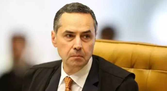 Ministro do STF está na UTI depois de cirurgia de emergência
