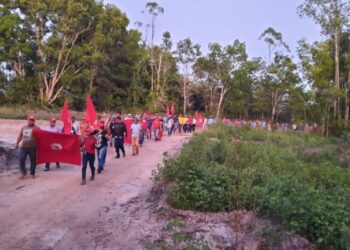 Fazendeiros cobram ações de reintegração de posse do Governo baiano