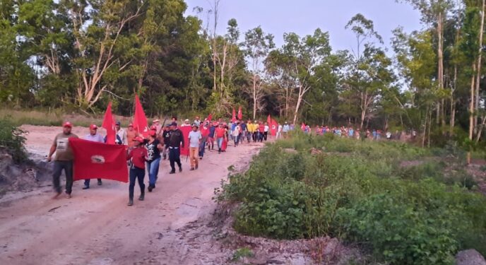 Fazendeiros cobram ações de reintegração de posse do Governo baiano