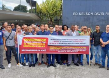 Profissionais de segurança pública da Bahia cobram valorização do governo