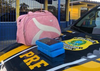 PRF prende mulher com 2 Kg de pasta base de cocaína na Bahia