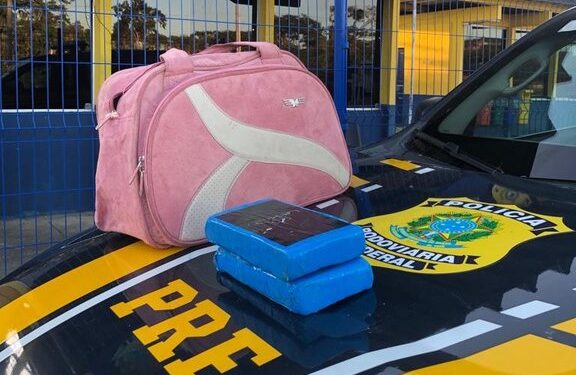 PRF prende mulher com 2 Kg de pasta base de cocaína na Bahia