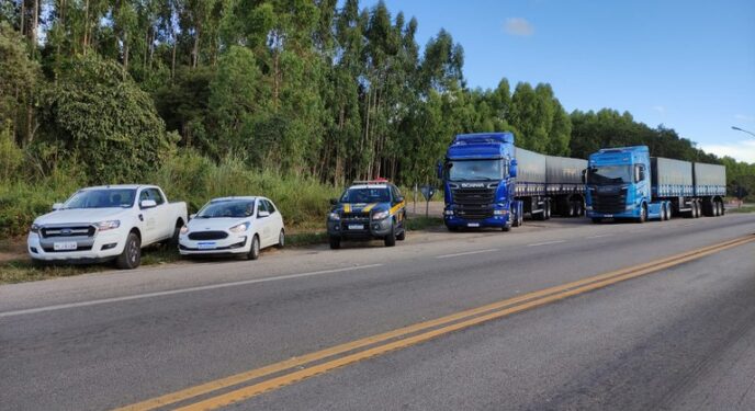 Três carretas são apreendidas por sonegação fiscal com toneladas de produtos na Bahia