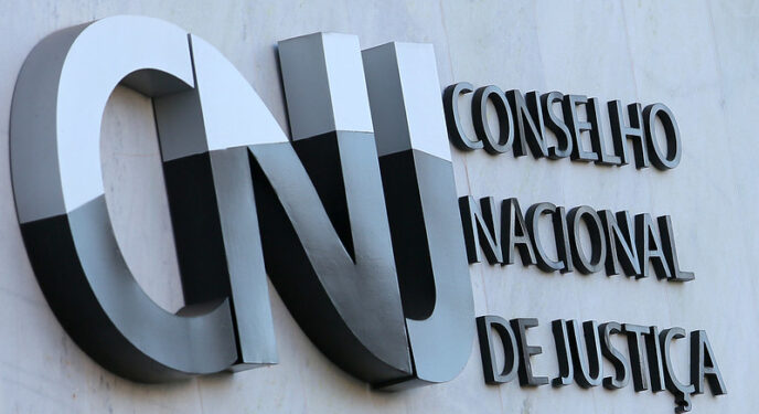 CNJ aposenta compulsoriamente juiz e desembargadores do TRT baiano