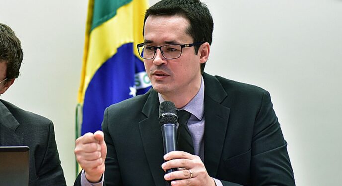 Excrecência jurídica: TSE cassa mandato do deputado Dallagnol