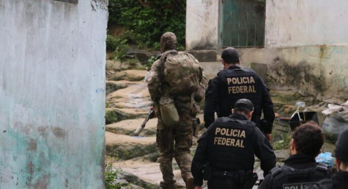 Operação combate organização criminosa em Candeias e Ilha de Maré