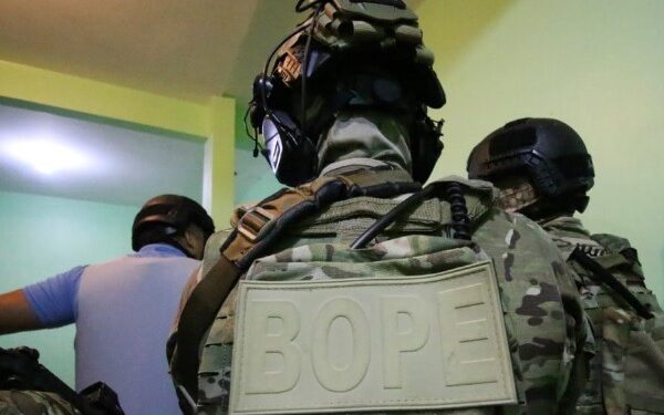 PM libera família refém e prende criminoso na Bahia