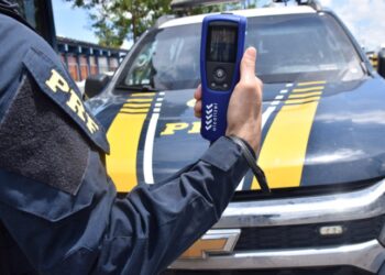 Embriagado motorista se envolve em acidente de trânsito na Bahia