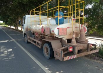 PRF retém caminhões com diesel sem nota fiscal no interior baiano