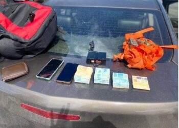 Dupla é presa e R$ 26 mil são apreendidos na BR 116 na Bahia