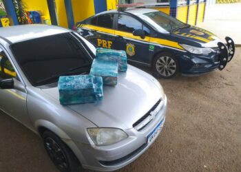 Casal é preso com de 50 Kg de maconha em carro na Bahia