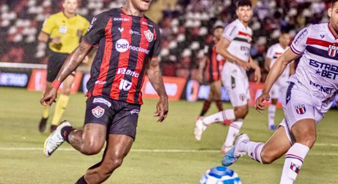 Brasileiro: Em jogo que entrou na madrugada, Vitória vence Botafogo-SP
