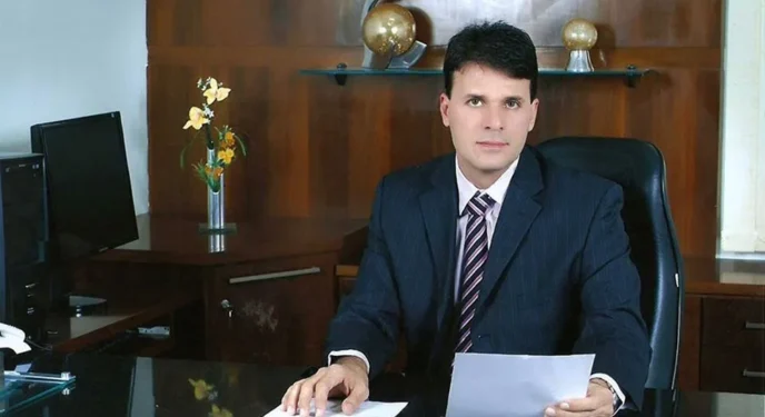 Ex-prefeito baiano tem pena de prisão rede de quase 8 anos para a 5 anos anos de de prisão