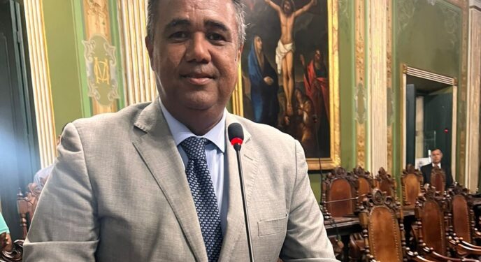 Vereador pede revisão de decreto que proíbe comércio informal nas comunidades