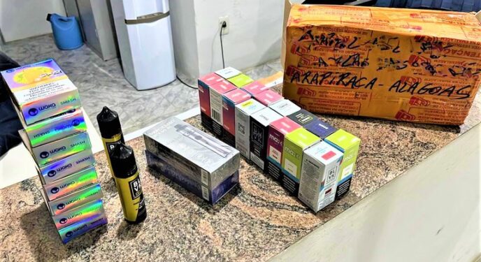 PRF apreende cigarros eletrônicos contrabandeados no interior baiano