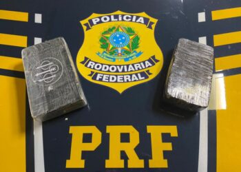 Mulher presa na Bahia levava cocaína e crack para pagar dívidas com traficantes