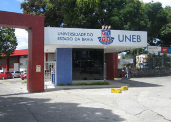 Acordo judicial elimina candidatos irregulares do concurso de professores da Uneb