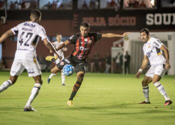 Brasileiro: Vitória perde para o Criciúma e deixa liderança