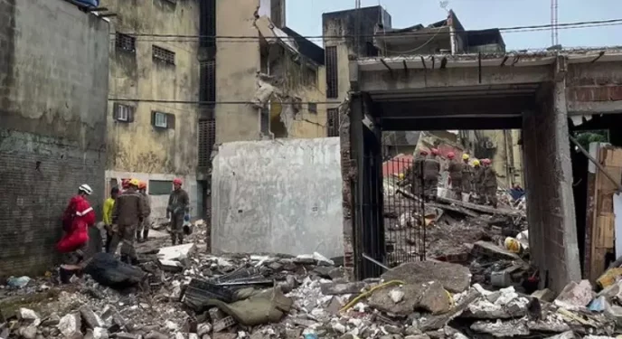 Prédio desaba e deixa ao menos 8 mortos no Grande Recife