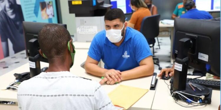 Salvador: Governo Federal corta mais de 25 mil beneficiários do Bolsa Família