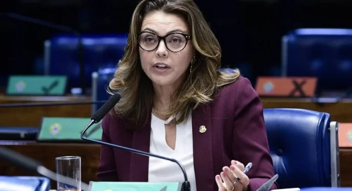 Justiça penhora carro de senadora por dívida com partido político