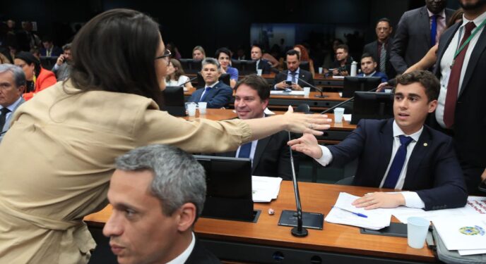 Processo contra Nikolas Ferreira na Câmara é arquivado