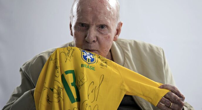 Zagallo é internado para tratamento de uma infecção urinária