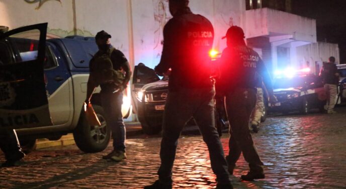 Dois homens mortos tinham longo histórico criminal e condenação por tráfico na Bahia