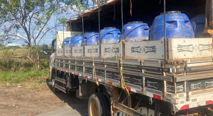 PRF apreende carga de bebida alcoólica sem documentação fiscal na Bahia