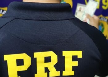 Homem com RG falso iria fazer teste em clube de futebol, mas é deito pela PRF