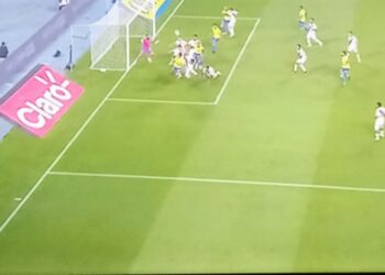 Apesar de jogar mal Brasil vence Peru com gol no fim