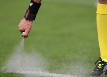 Perícia desmente Fifa e confirma que spray de barreira foi uma invenção