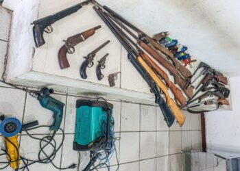 PM apreende 16 armas de fogo no interior baiano