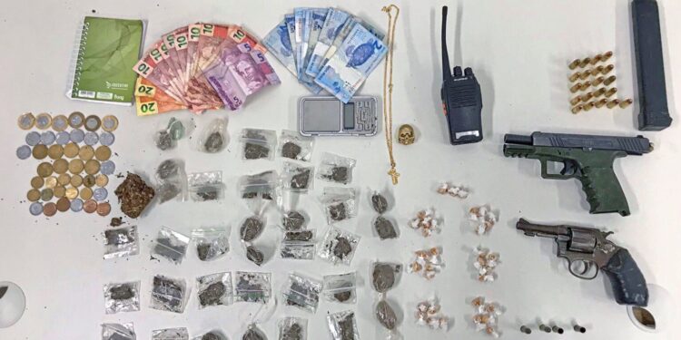 Ação da PF e PM termina com dois suspeitos mortos na Bahia