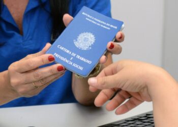 Salvador entre os 10 municípios brasileiros que mais geraram emprego em 2023