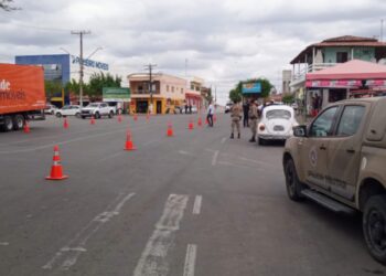 Serra Preta: Prefeito contraria Código de Trânsito e condena blitz