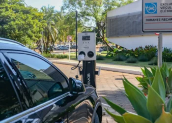 Imposto de Importação para carros elétricos vai ser retomado