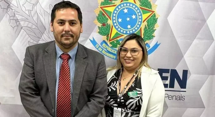 Ministério pagou passagem de esposa de líder do Comando Vermelho