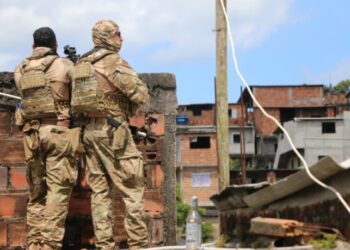 Polícia desmonta 3 acampamentos usados por integrantes de facção na Bahia