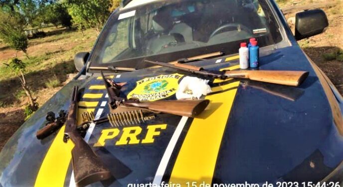PRF prende um home e apreende rifles, espingarda, revólver e farta munição na Bahia